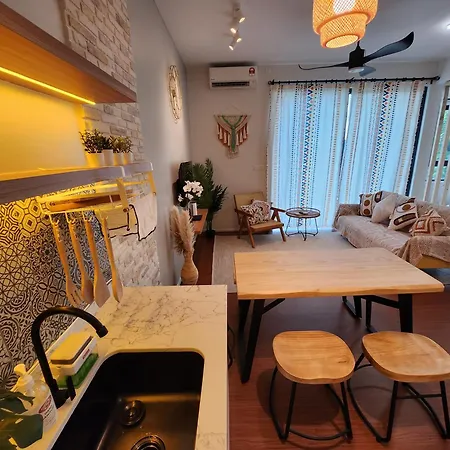 Unique Boho Style Condo With Netflix For Up To 5Pax - Enjoy Mountain View While Swimming At The Infinity Pool & Natural Hotspring Pool, 2Mins Walk To The Lost World Of Tambun, Water Themepark At Ipoh Exterior photo