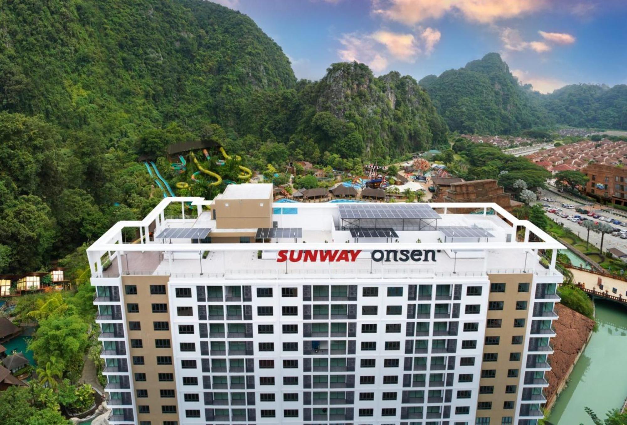Unique Boho Style With Netflix For Up To 5pax - Enjoy Mountain View While Swimming At The Infinity Pool & Natural Hotspring Pool, 2mins Walk To The Lost World Of Tambun, Water Themepark At Apartment